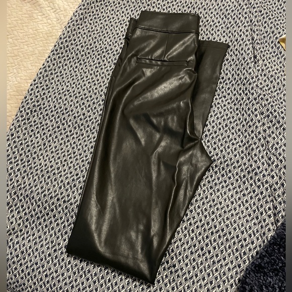 Faux Leather Legging Babaton - Picture 5 of 7